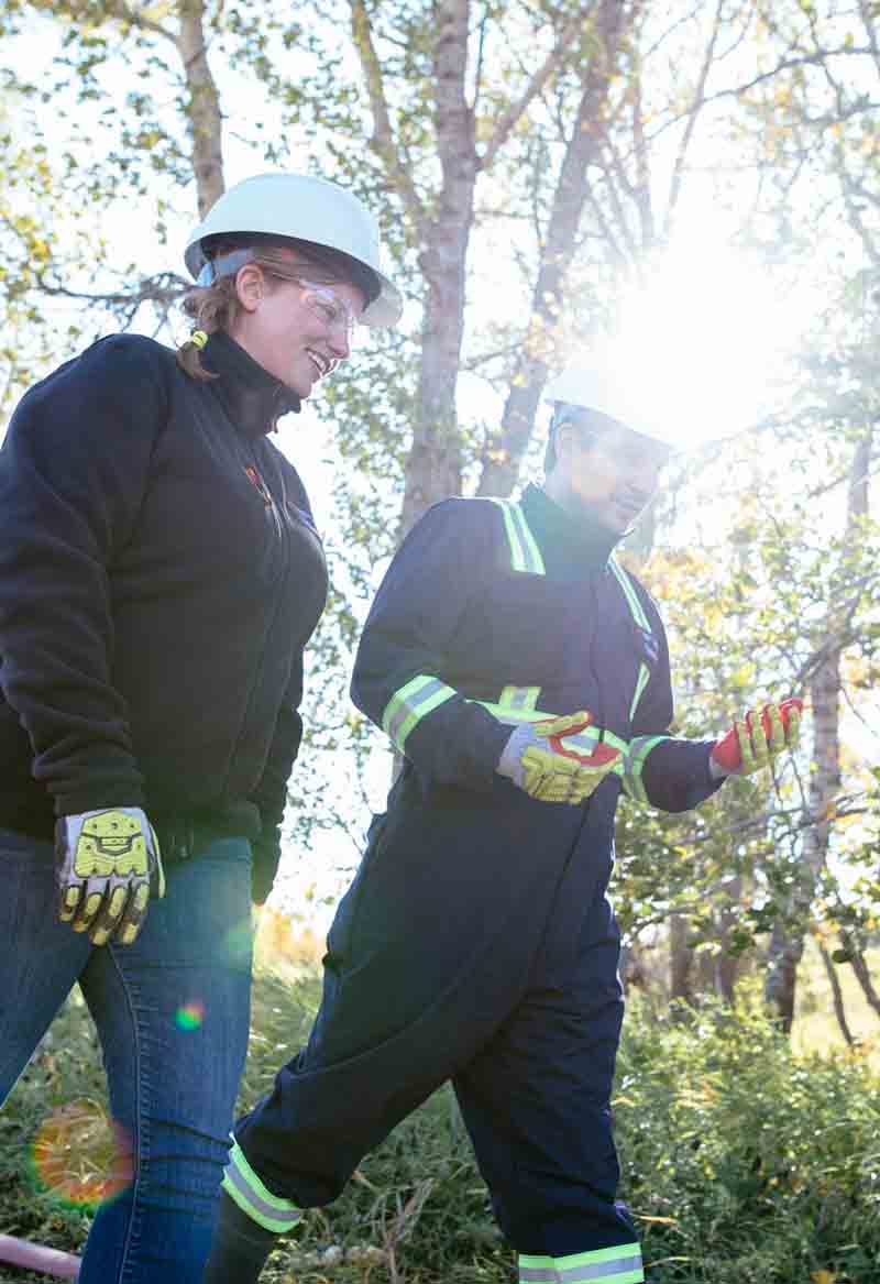 Two CER inspectors in the field