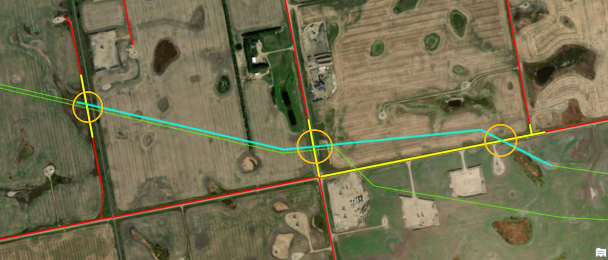 Map showing road crossing over pipelines